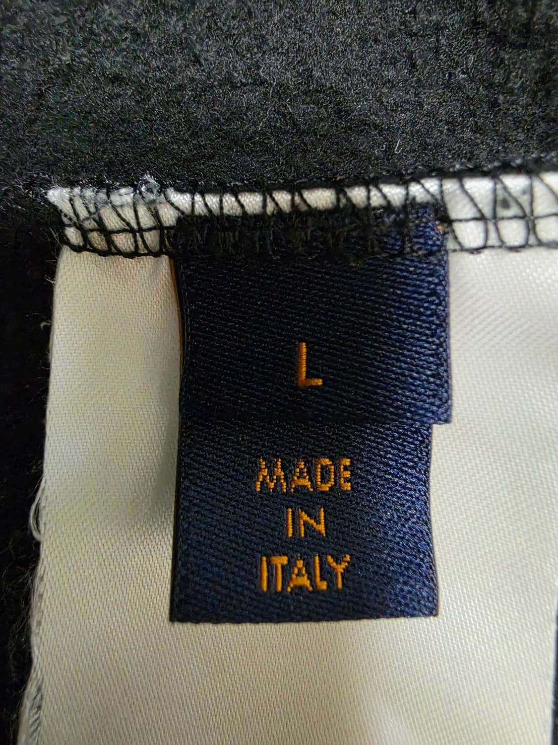 루이비통 LV 로고 블랙 맨투맨 티셔츠 L사이즈 100-105사이즈 상품이미지4