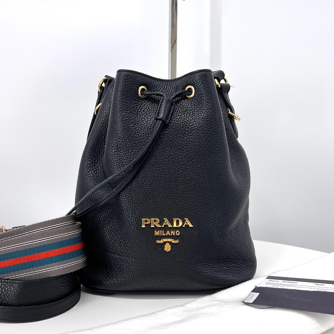 프라다 비텔로 다이노 버킷백 크로스백 블랙 (1BE018) 상품이미지2