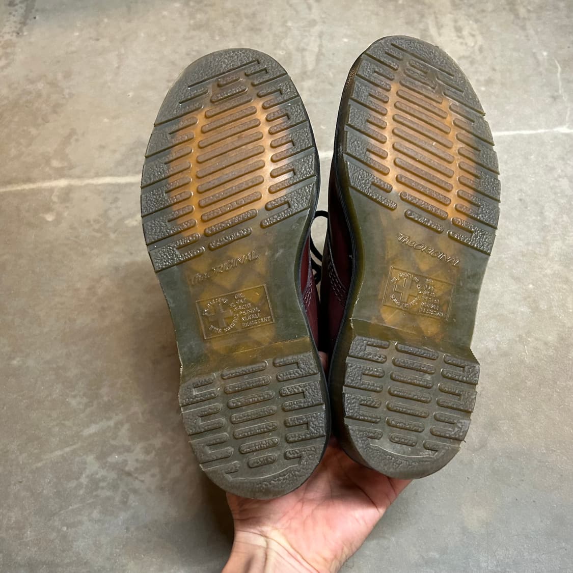 230) 닥터마틴 파스칼 8홀 체리 버건디/블랙 부츠 상품이미지8