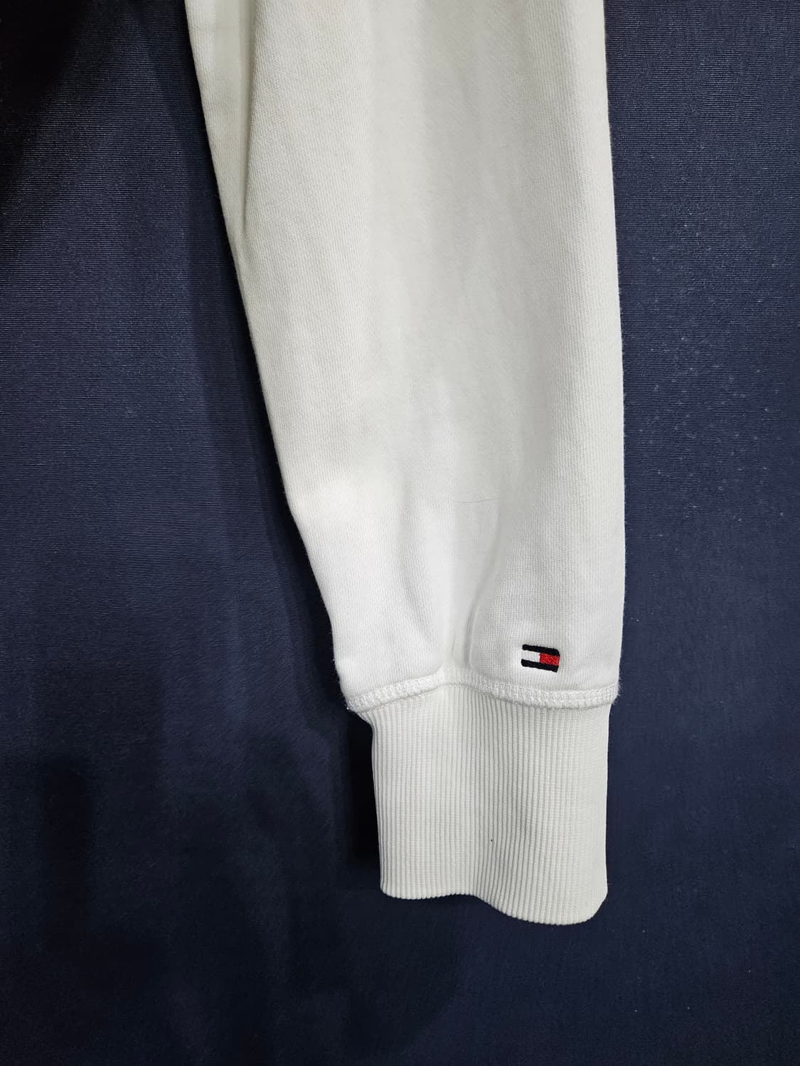 타미힐피커 빅로고 자수 화이트 남성 95 맨투맨  상품이미지5