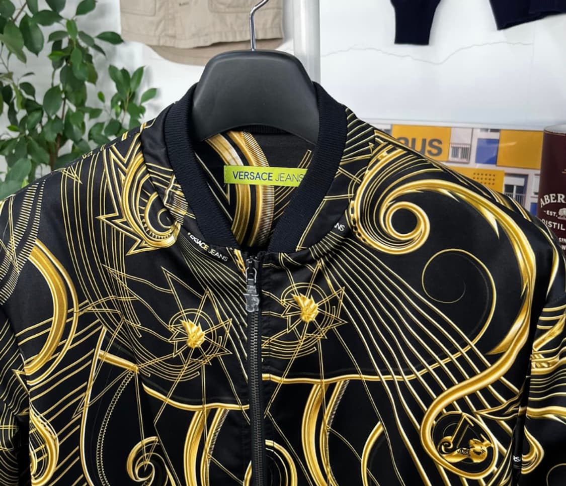 [백화점판] 베르사체 바로크 패턴 집업 자켓 Xl
 상품이미지2