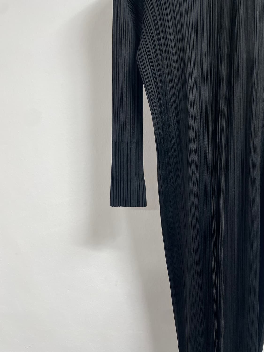 이세이미야케 플리츠플리즈 롱 가디건  (on.35) 상품이미지4