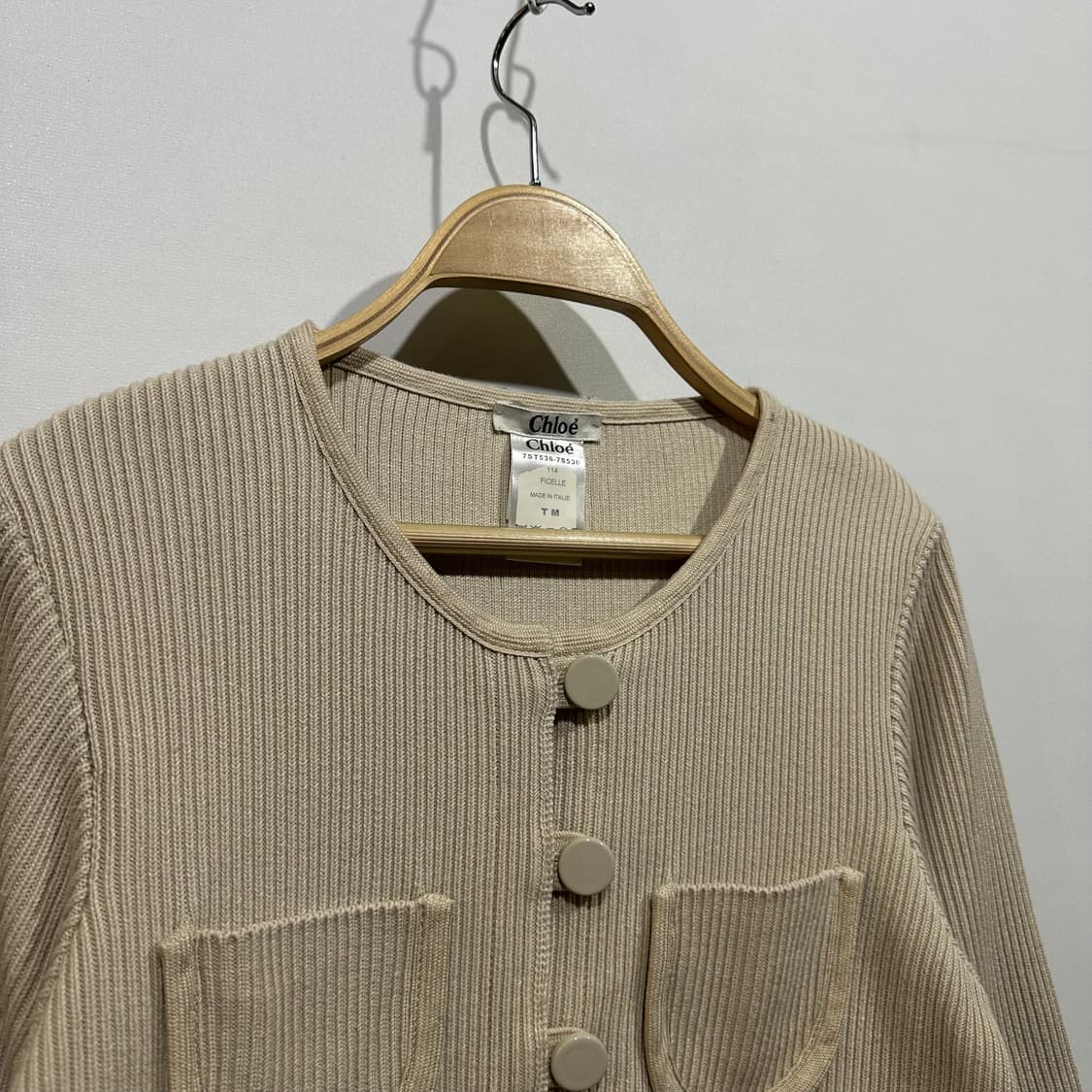 끌로에 골찌 니트 가디건 판매합니다 상품이미지3