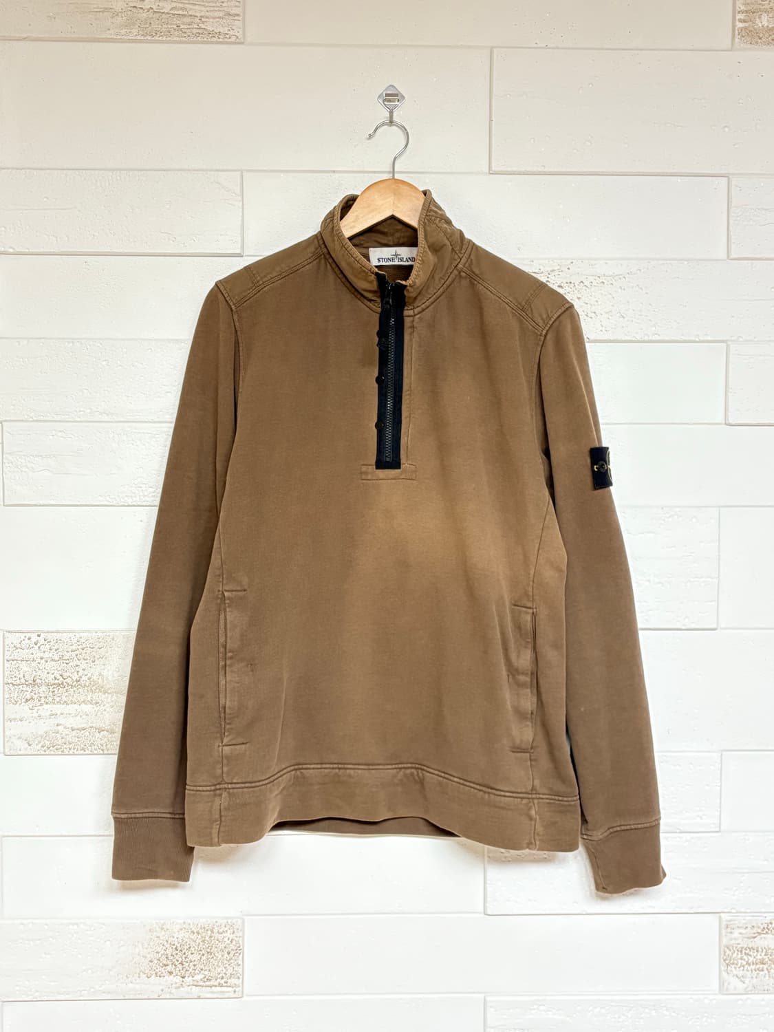 스톤아일랜드 하이넥 반집업 상품이미지1