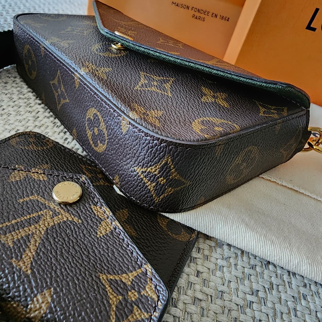 초민트급 루이비통 펠리시 스트랩 앤 고 모노그램 크로스백 카키 그린 상품이미지7