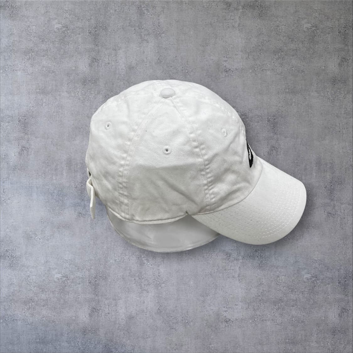 나이키 퓨추라 로고 화이트 볼캡 상품이미지3