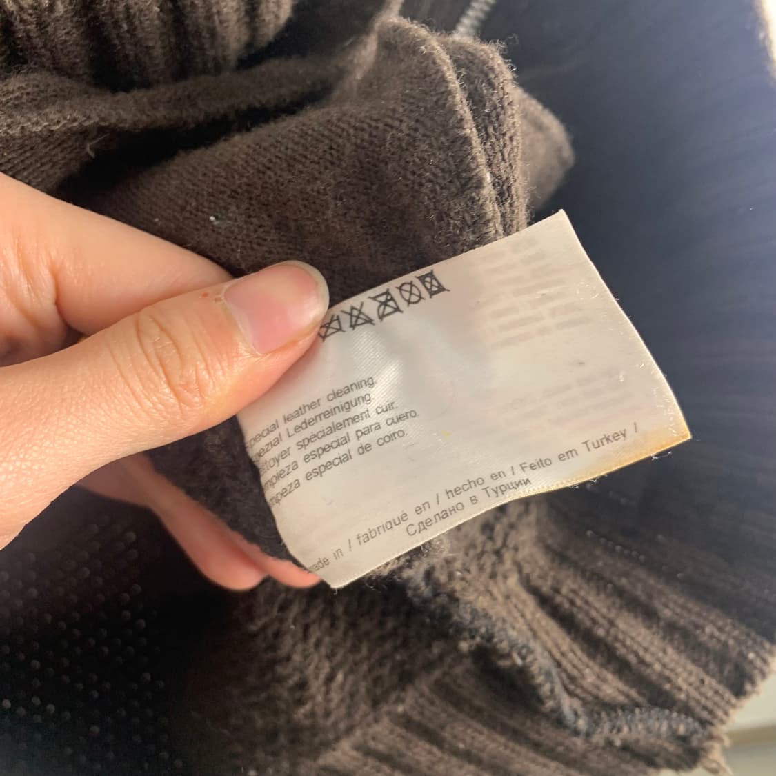 Hugo boss 브라운 니트 집업 상품이미지6