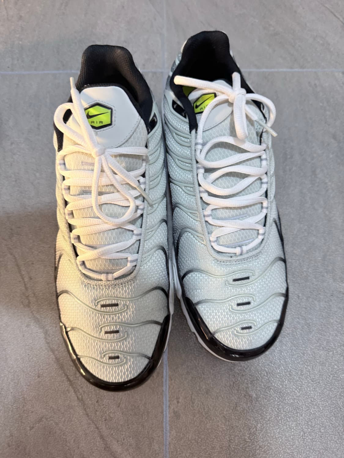 에어맥스 플러스 블랙 브라이트 295 상품이미지5