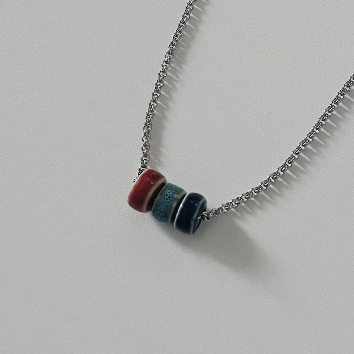 Opscura Colored Pendant Necklace 상품이미지3
