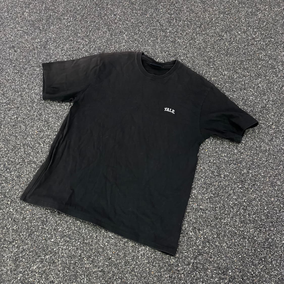 예일 페이드 스몰로고 반팔티 상품이미지1
