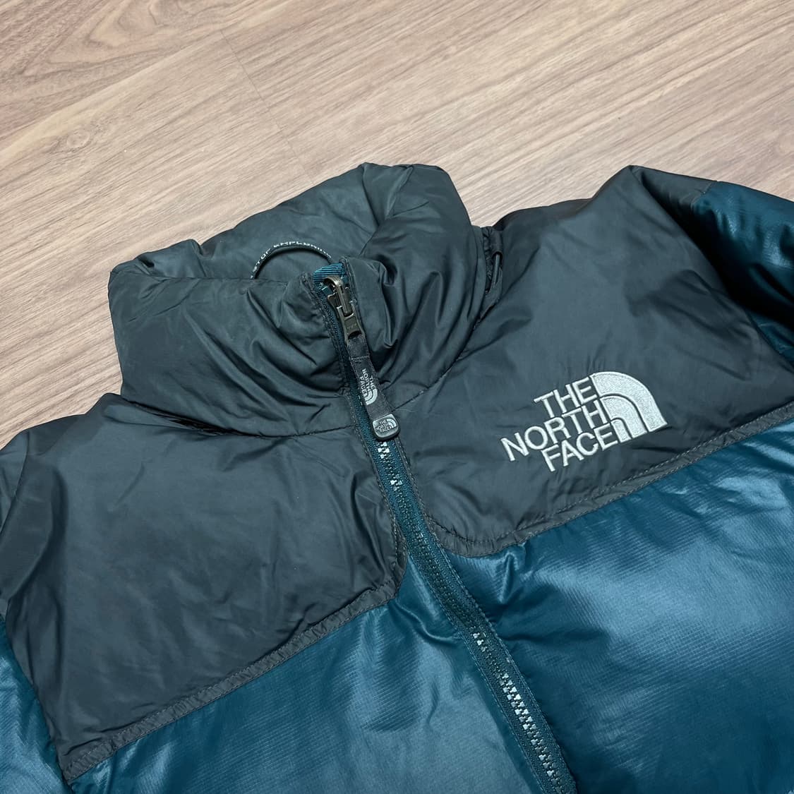 95 노스페이스 녹검 700 눕시 패딩 상품이미지2