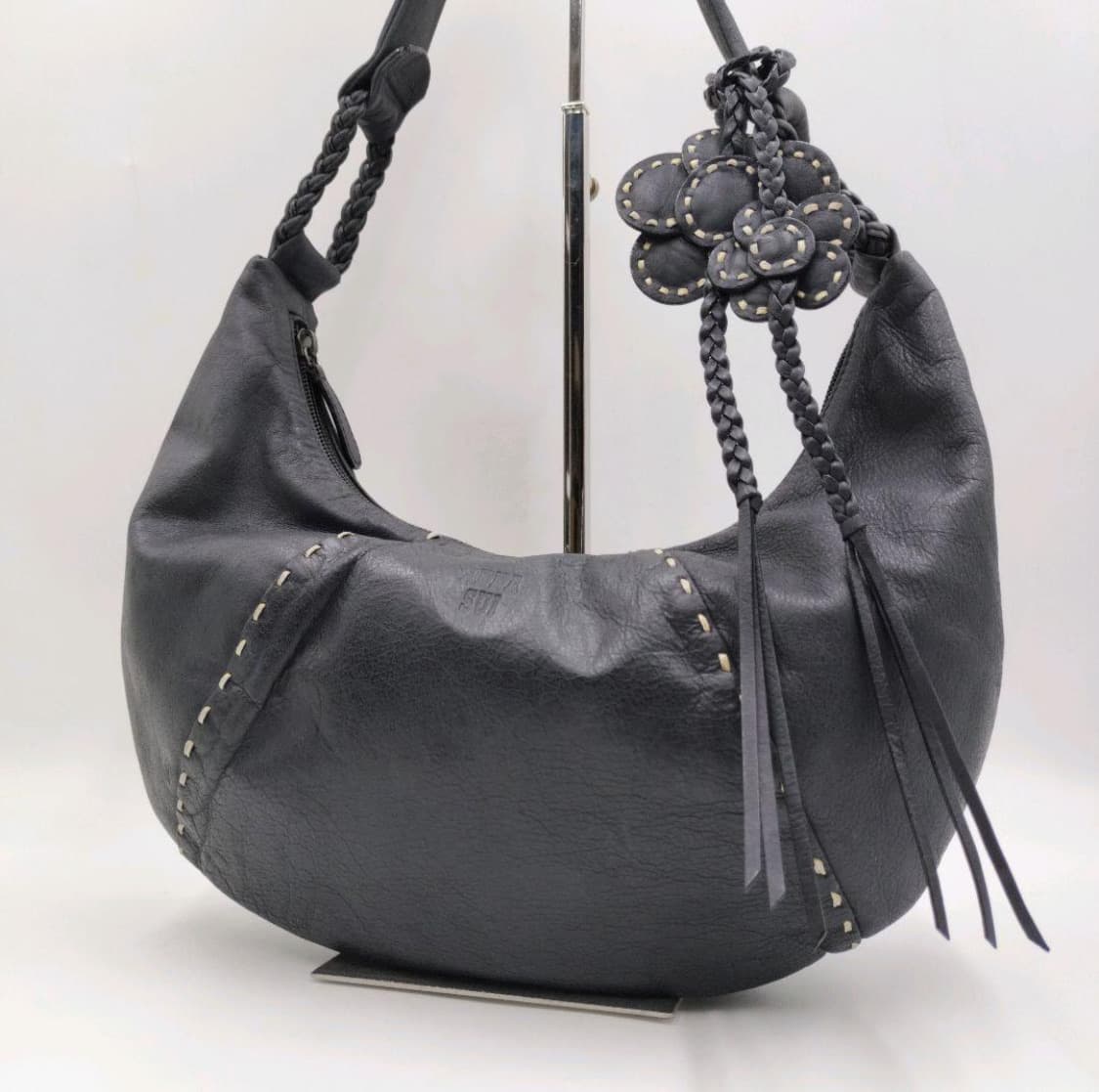 Anna Sui flower bagcharm 안나수이 그레이 숄더백 상품이미지1