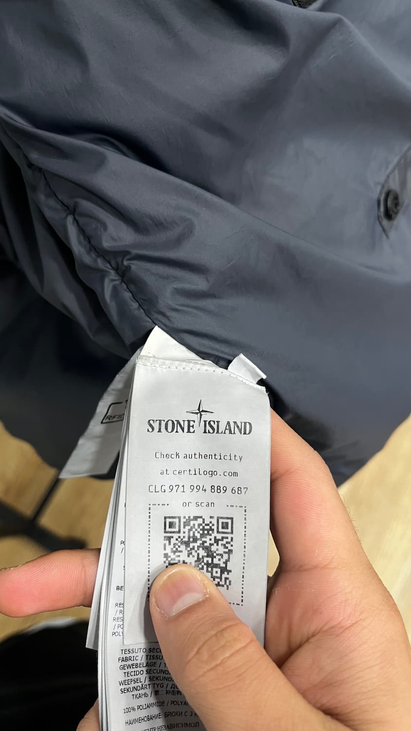 (새상품급)스톤 아일랜드 심리스 터널 나일론 다운 패딩 XL 상품이미지2