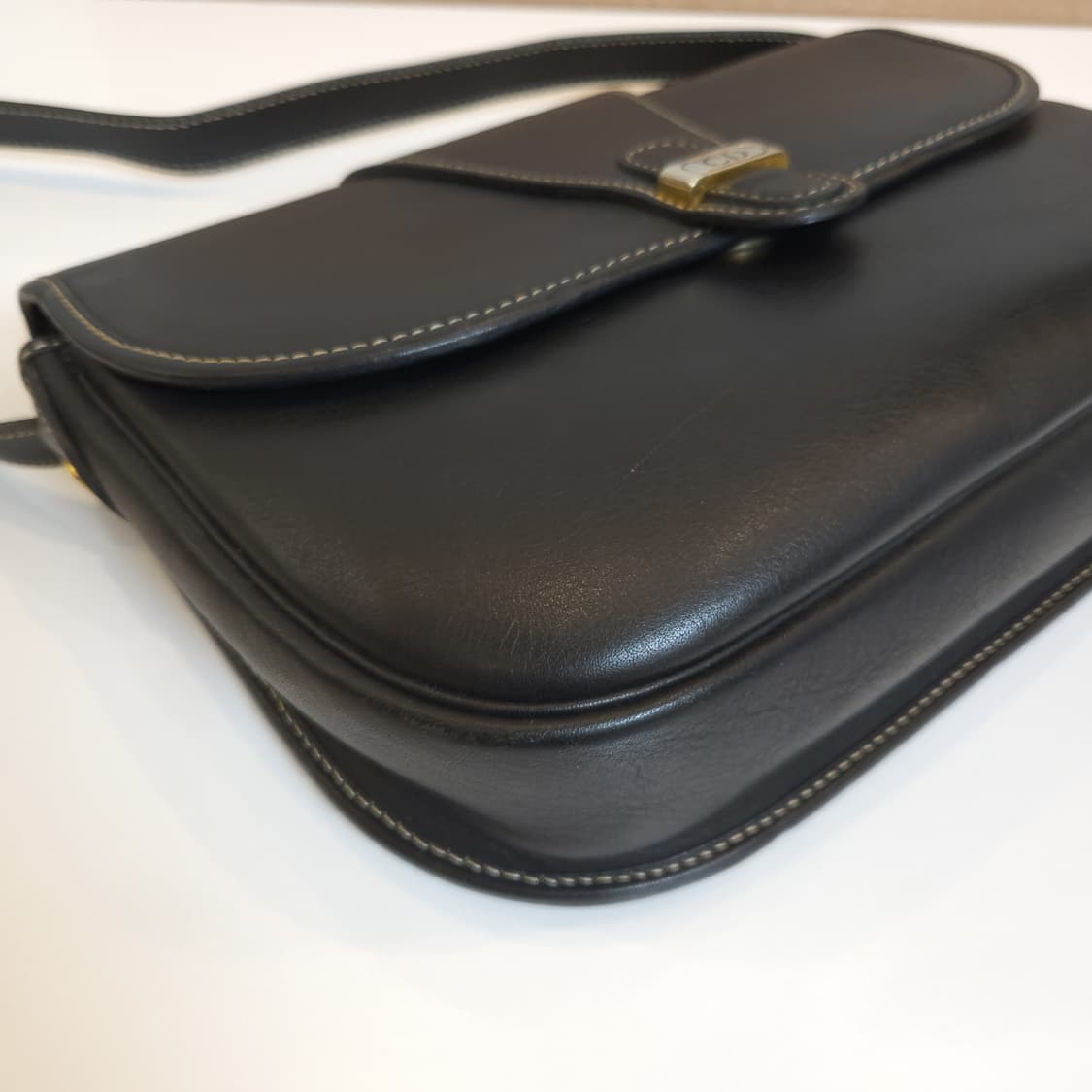 디올 CD로고 레더 숄더백 상품이미지3