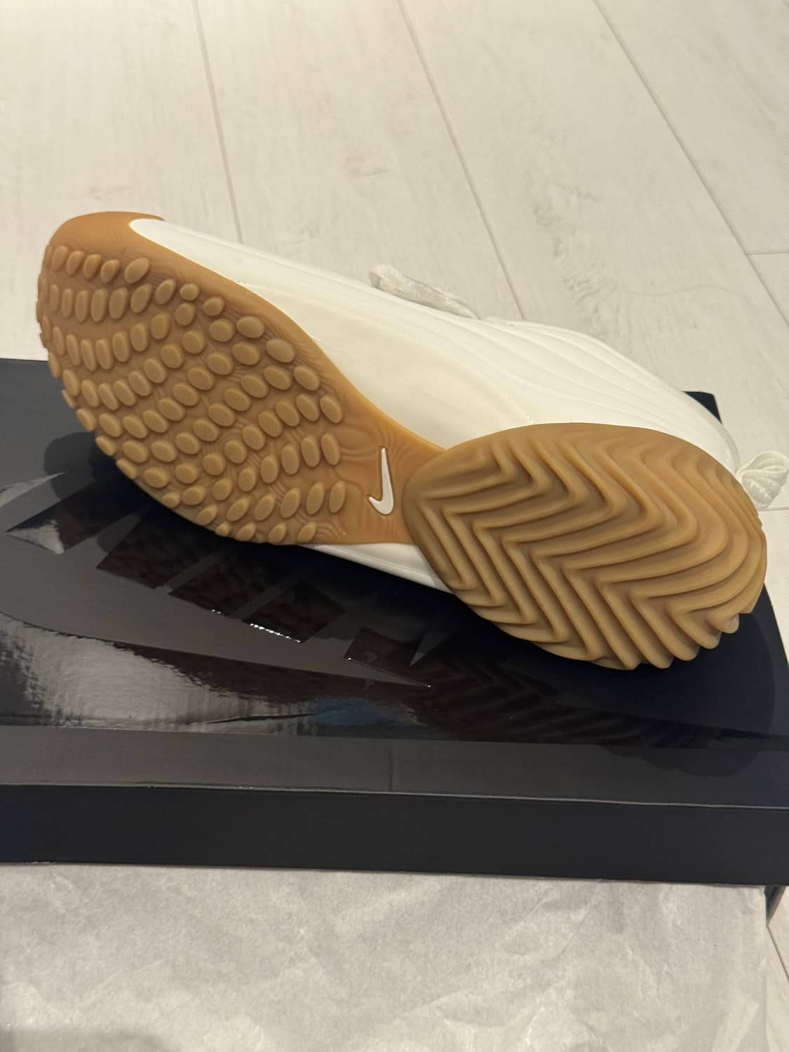 Nike Astra Ultra Sail Gum Light Brown 상품이미지6