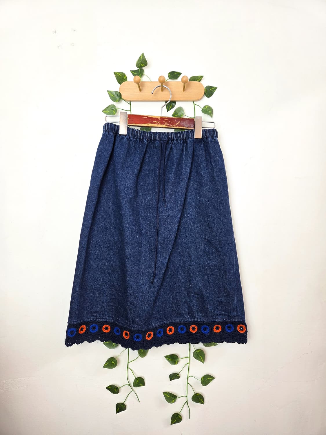 모티브 데님 미디 스커트 상품이미지1