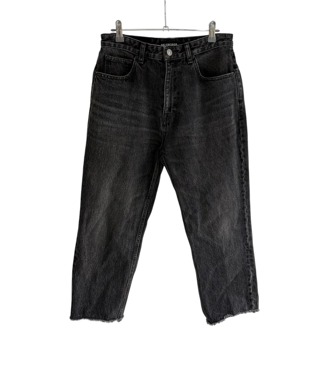 발렌시아가 컷 오프 블랙 워싱 데님 팬츠 상품이미지1