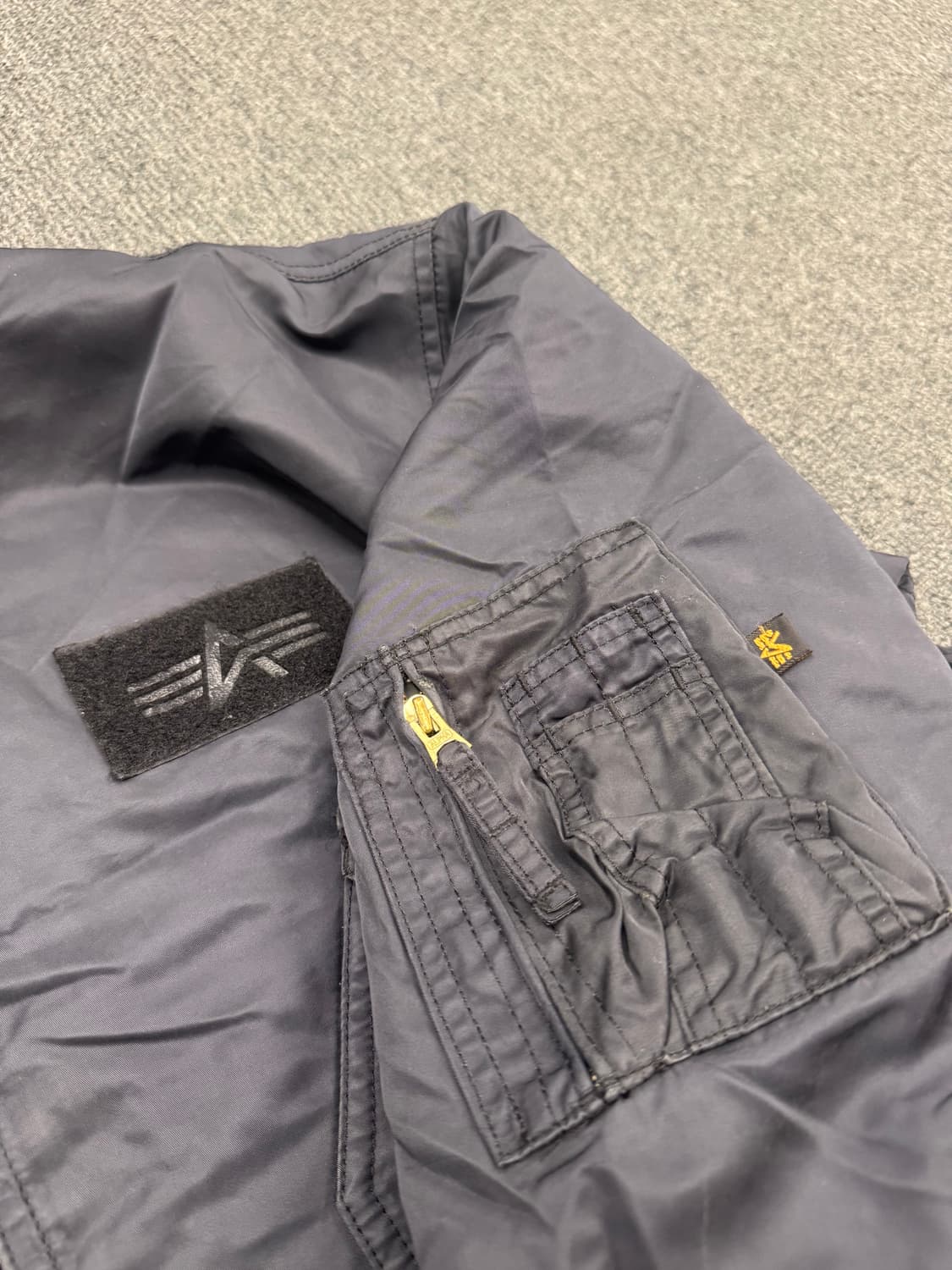 알파 인더스트리 빈팉지 MA-1 블랙 항공점퍼 상품이미지2