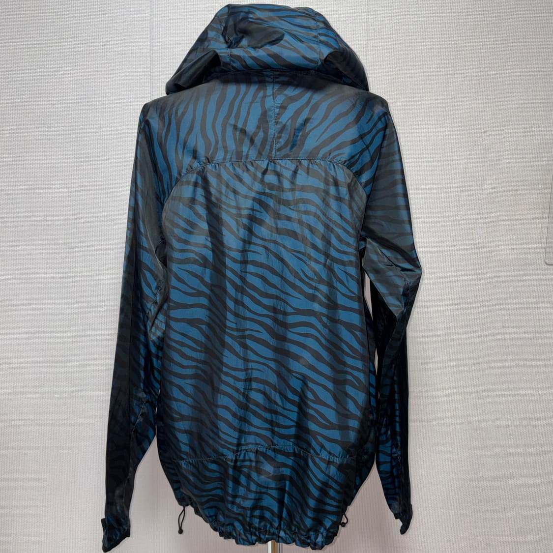 Tiger print windbreaker jacket 상품이미지3