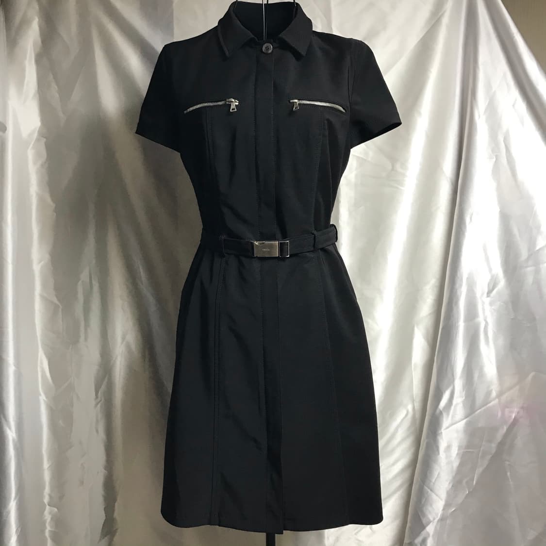 프라다 나일론 벨트 로고 원피스 상품이미지2