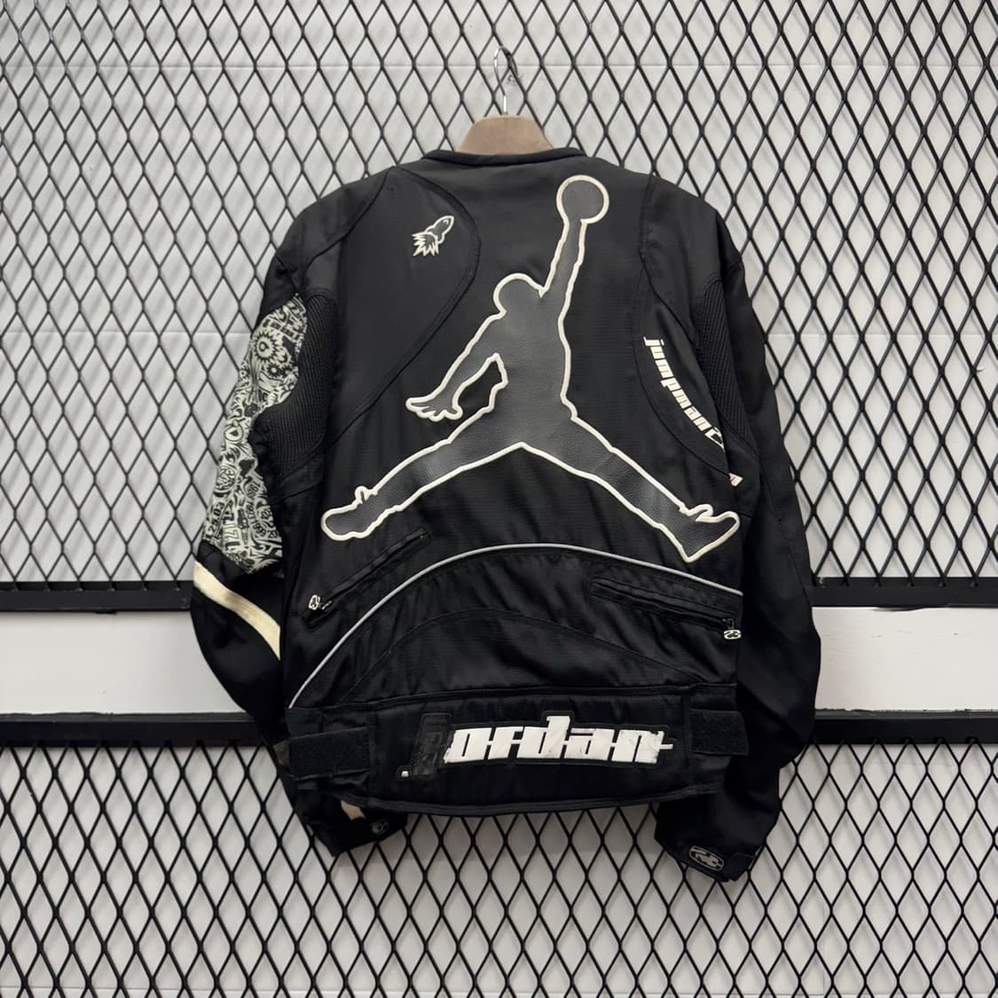 00s 조던 모터스포츠 레이싱 자켓 패치워크 디테일 블랙 상품이미지2