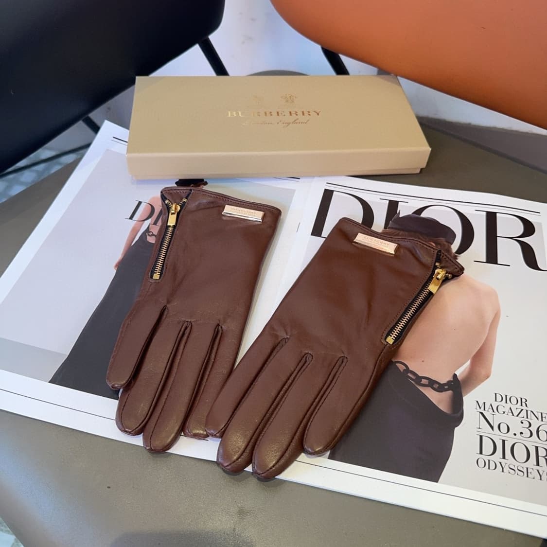 버버리 장갑 가을 겨울 보온 클래식 심플
 상품이미지4