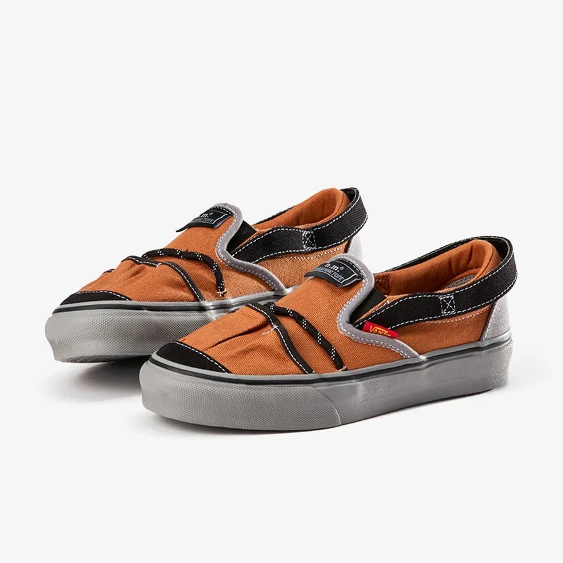 반스 볼트 x 니콜 맥러플린 슬립온 상품이미지2