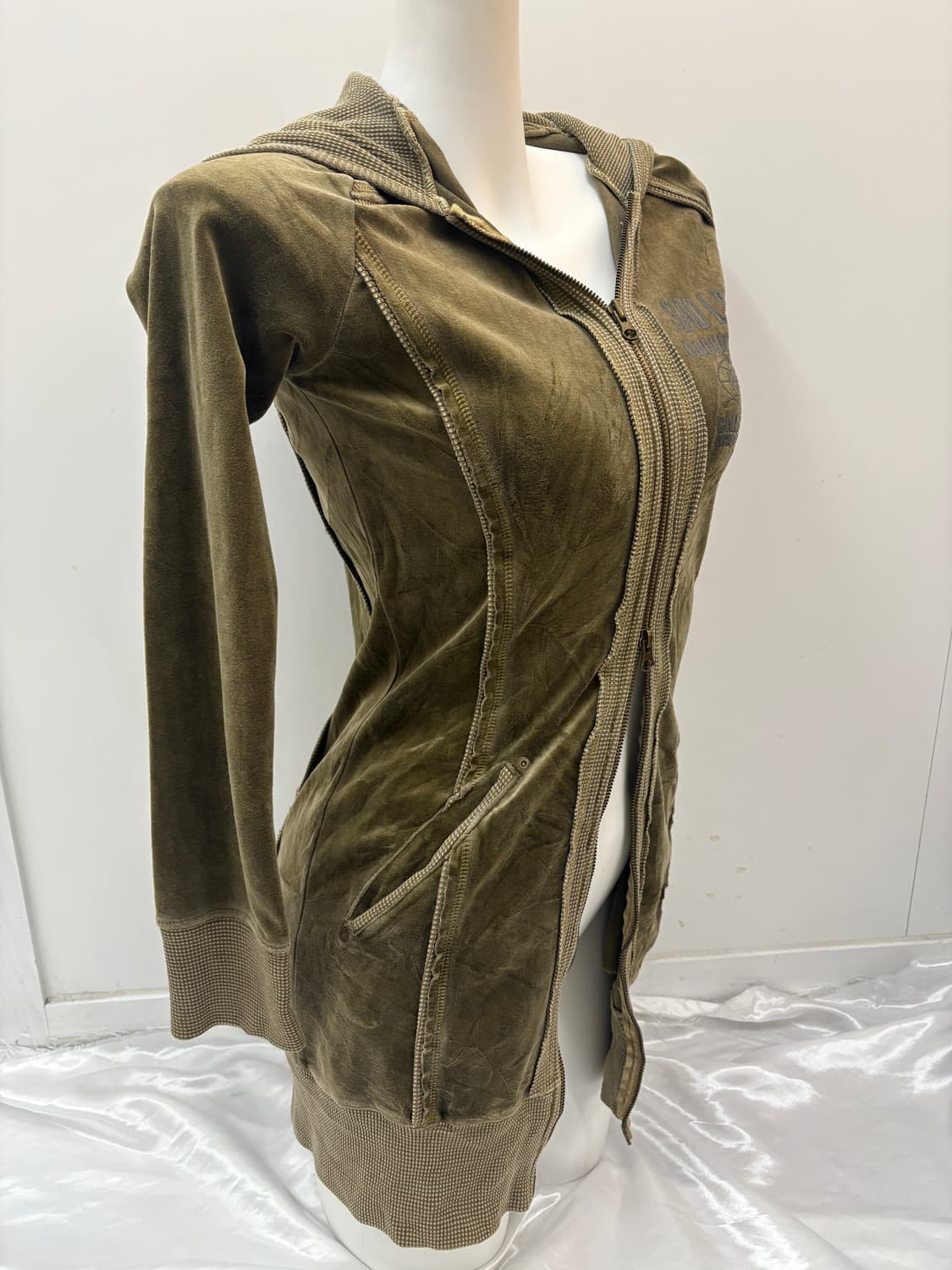 Y2K 벨벳 투웨이 후드집업 상품이미지4