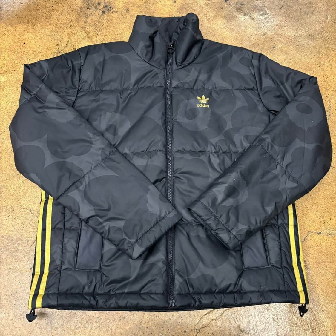 아디다스 마리메꼬 트랙탑 검금 숏패딩  상품이미지2