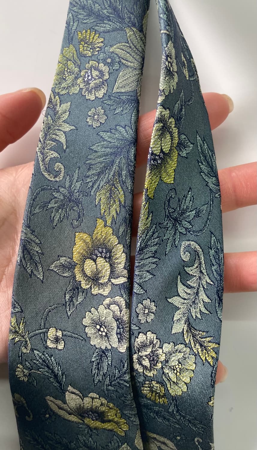 입생로랑 넥타이 상품이미지9