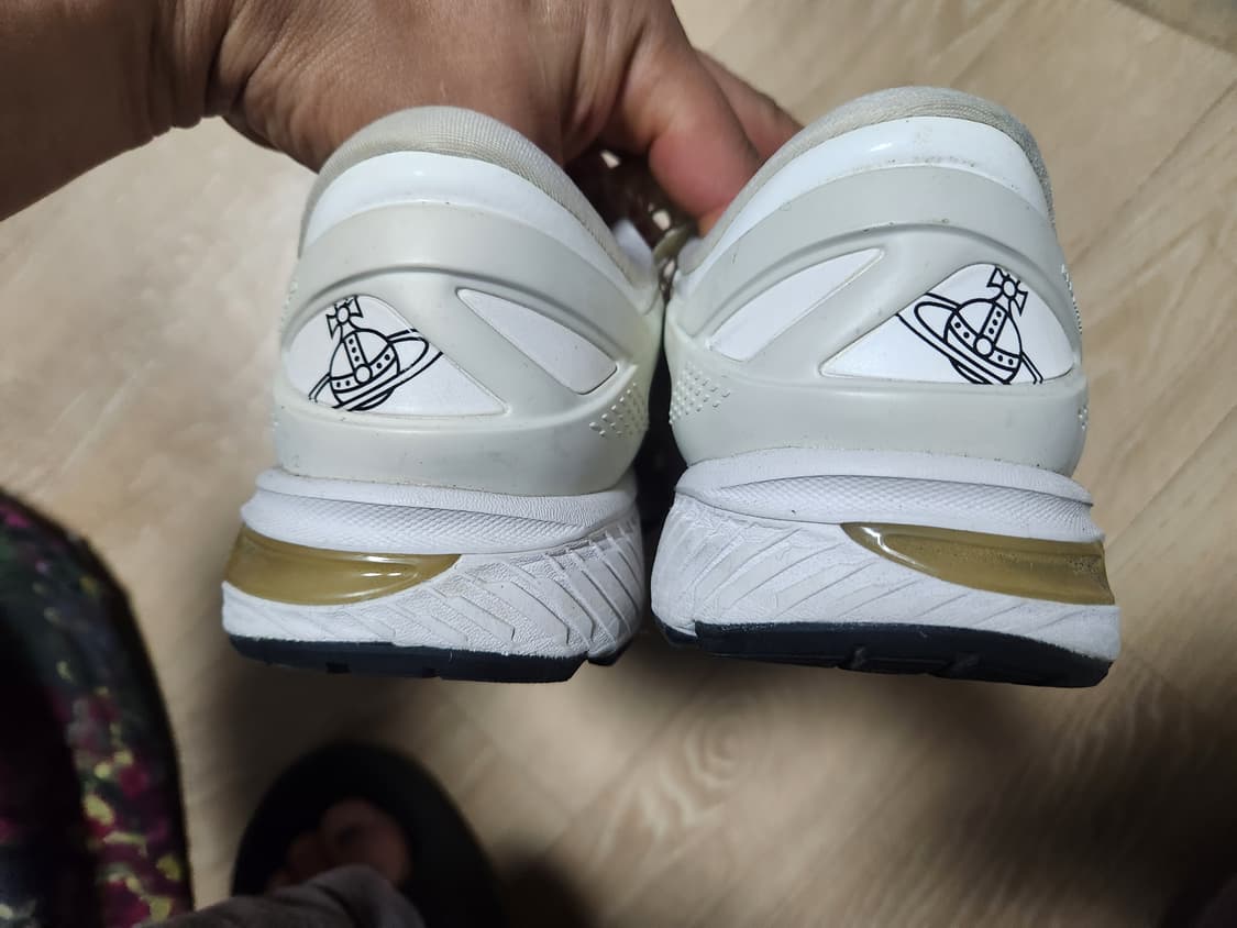 아식스 x 비비안 웨스트우드 젤 카야노 26 버치 화이트 260사이즈 상품이미지3