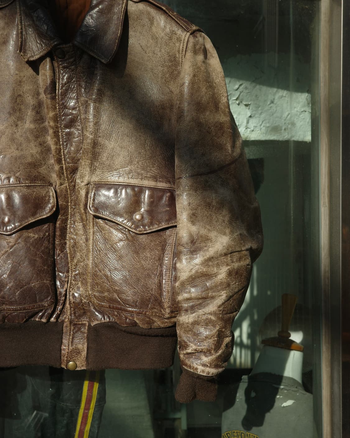 빈티지 디스트레스드 하드 파티나 a-2 레더 자켓 상품이미지4