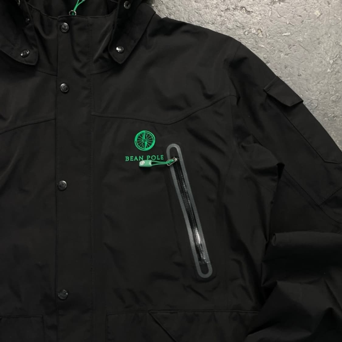 100 빈폴 아웃도어 바람막이 상품이미지2