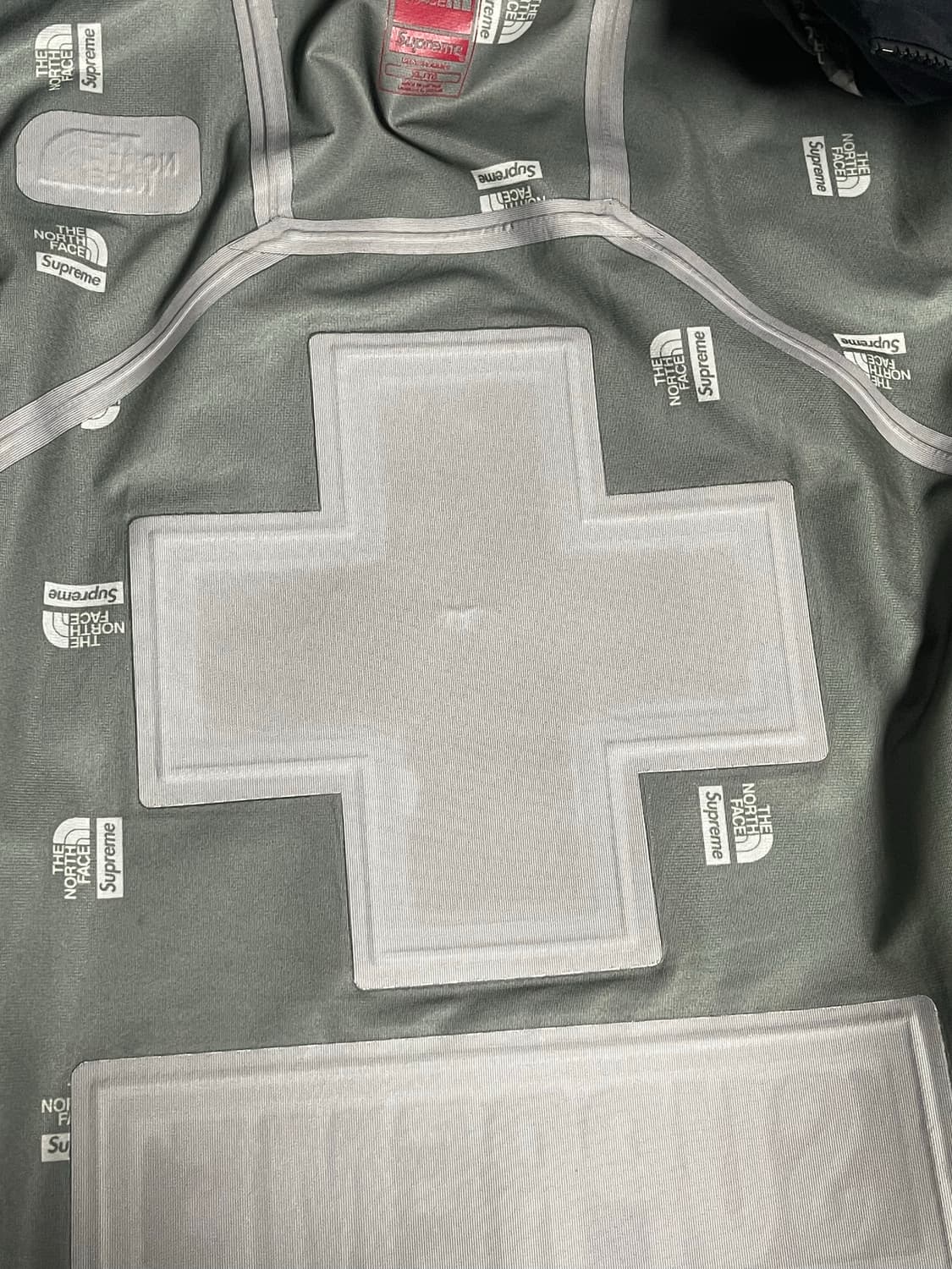 (XL)슈프림 노스페이스 서밋 레스큐 22SS 상품이미지3