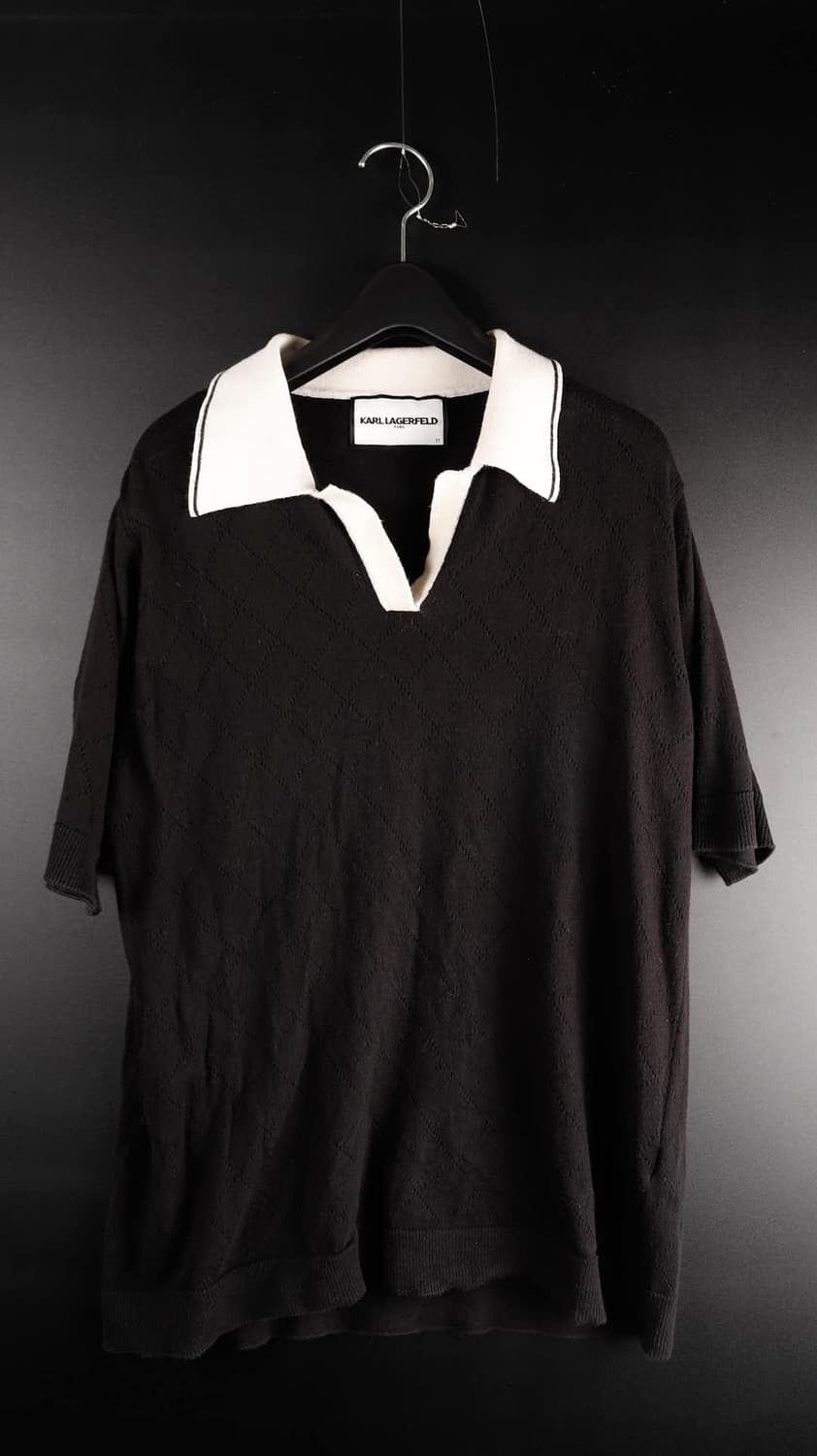 칼라거펠트 버튼 블래 화이트 카라반팔 니트 상품이미지1