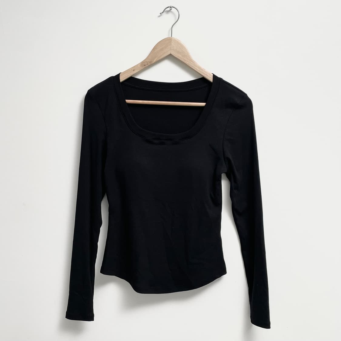 릿지서울 U넥 시그니처 라인 캡내장 긴팔티 블랙 히트텍 상품이미지7