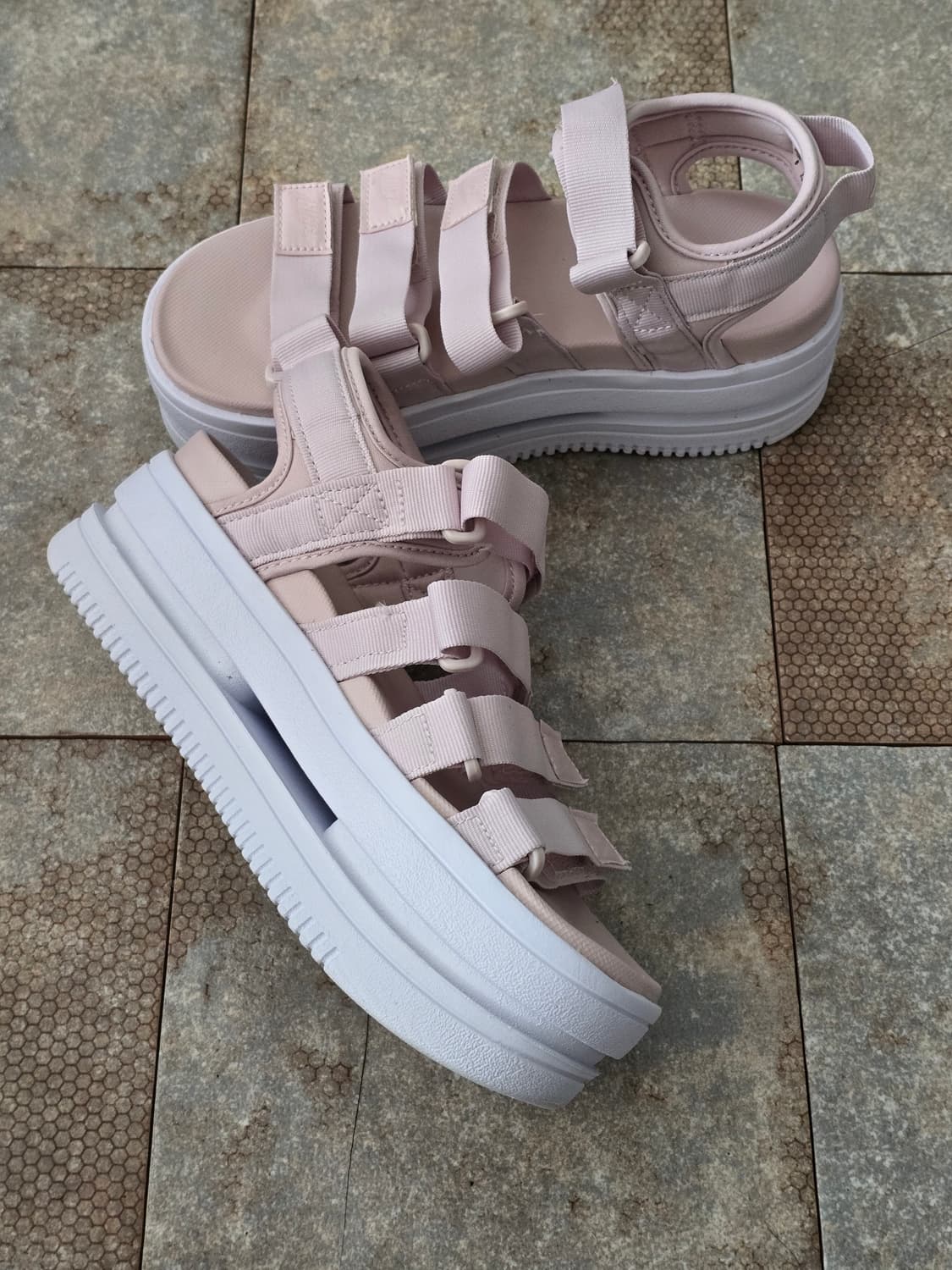 (230)나이키 아이콘 클래식 핑크 샌들 상품이미지4