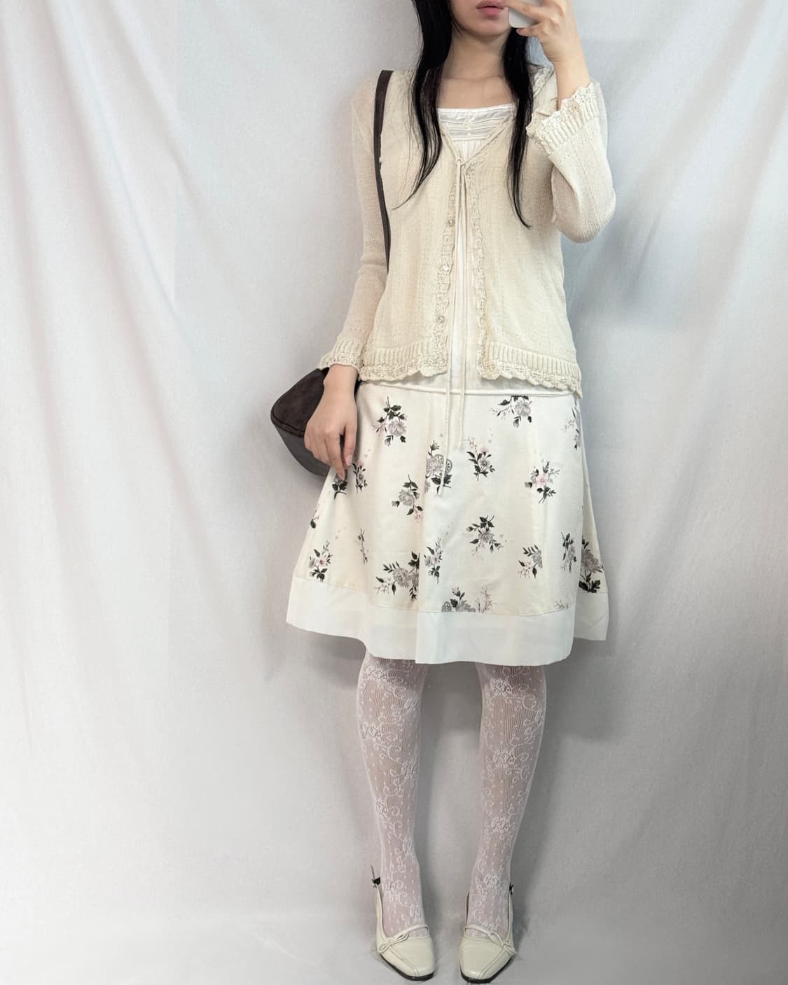 가공 주름 버튼 래이스 넥 슬리브리스 상품이미지6