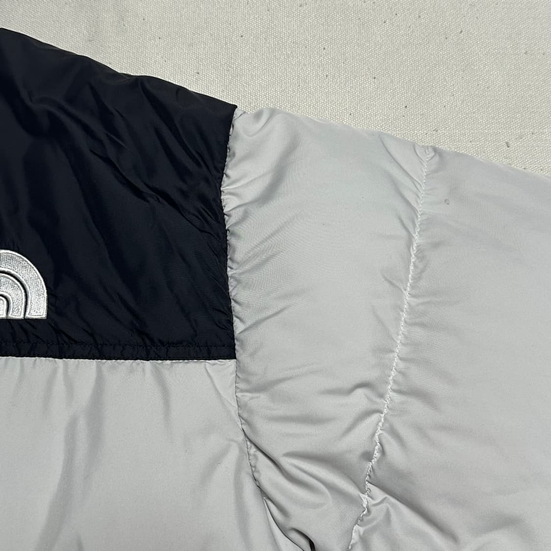 L 노스페이스 화이트 눕시 다운 패딩 상품이미지9