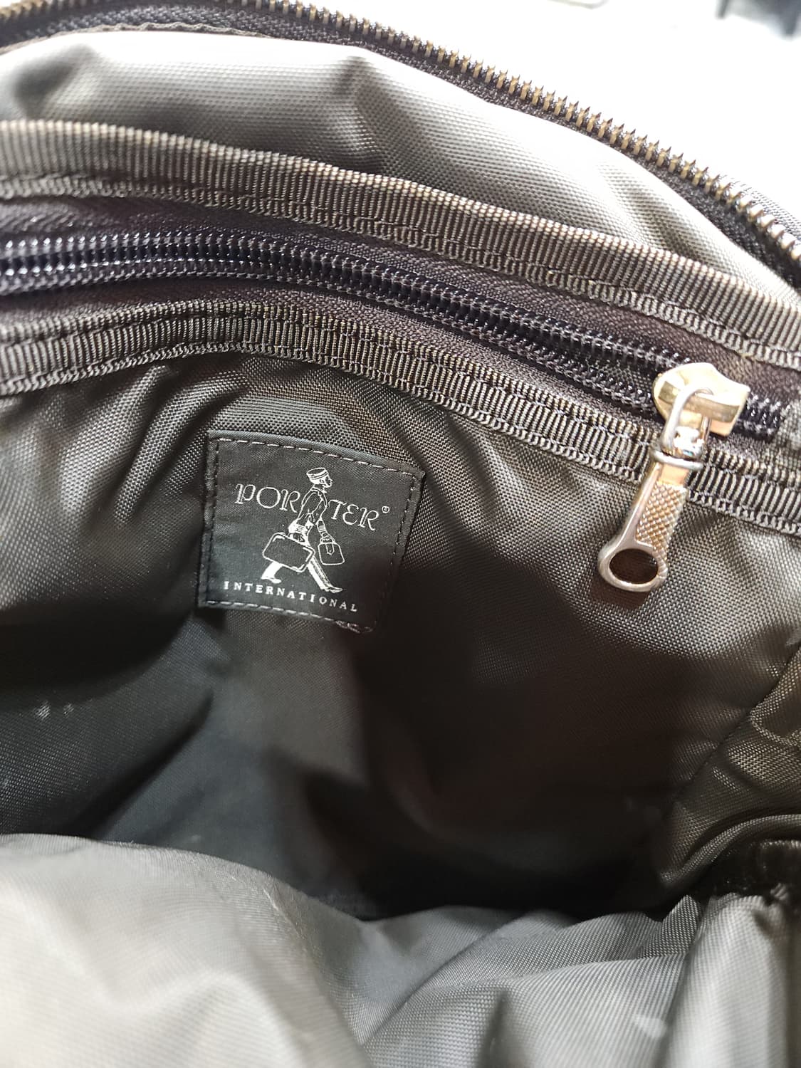 포터 인터내셔날 멜로디 슬링백
​
 상품이미지8