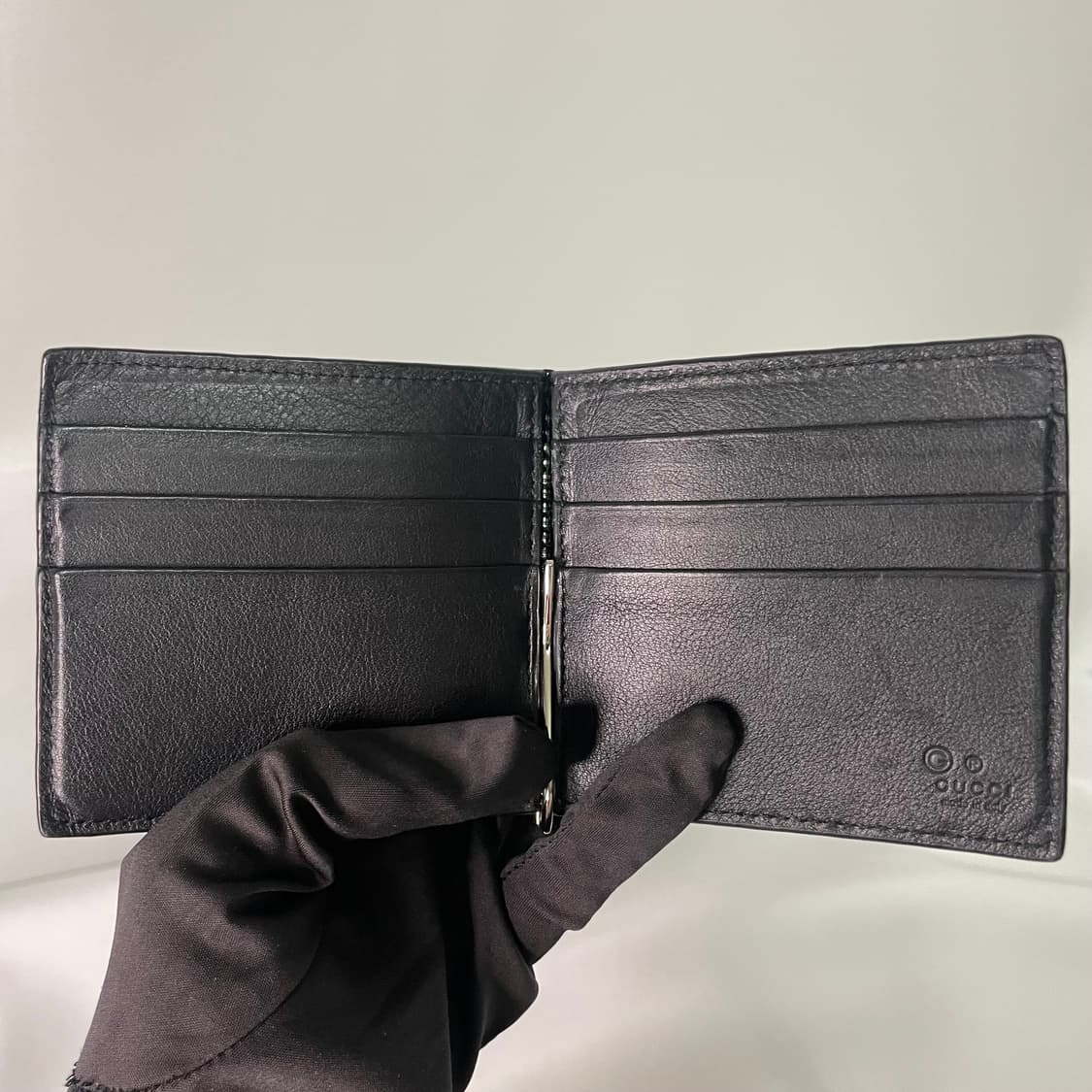 구찌 GG 로고 마이크로시마 블랙 머니클립 반지갑 단품 상품이미지9