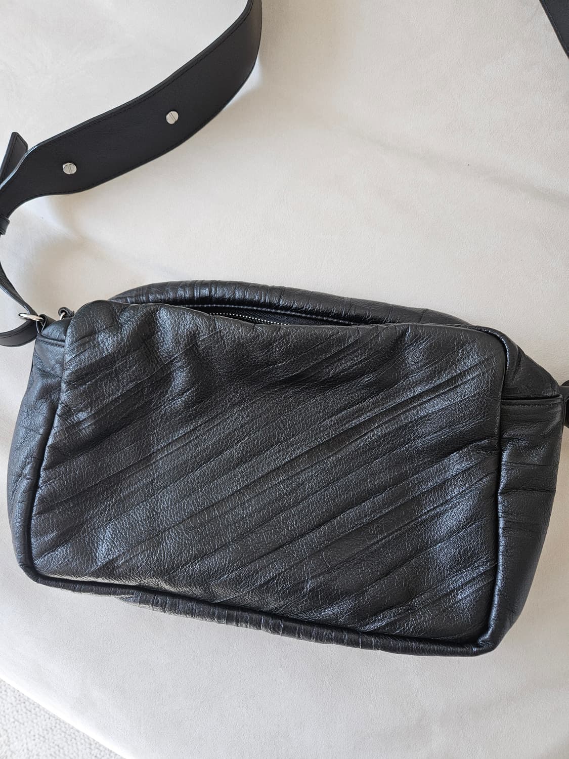 유스 크리즈백 팝니다 상품이미지1