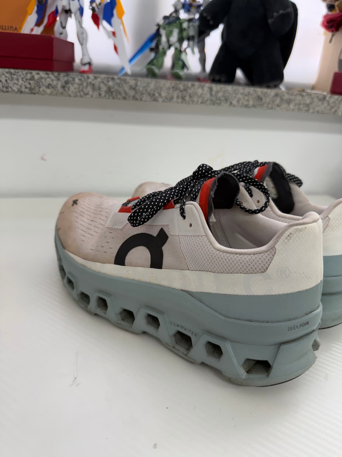 정품) ON 온 러닝 클라우드몬스터 250 상품이미지6