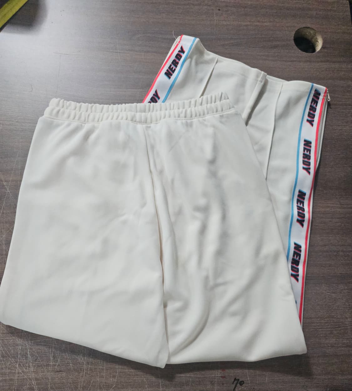 널디 NERDY 라인 트랙 팬츠 아이보리  S  남여가능 상품이미지4