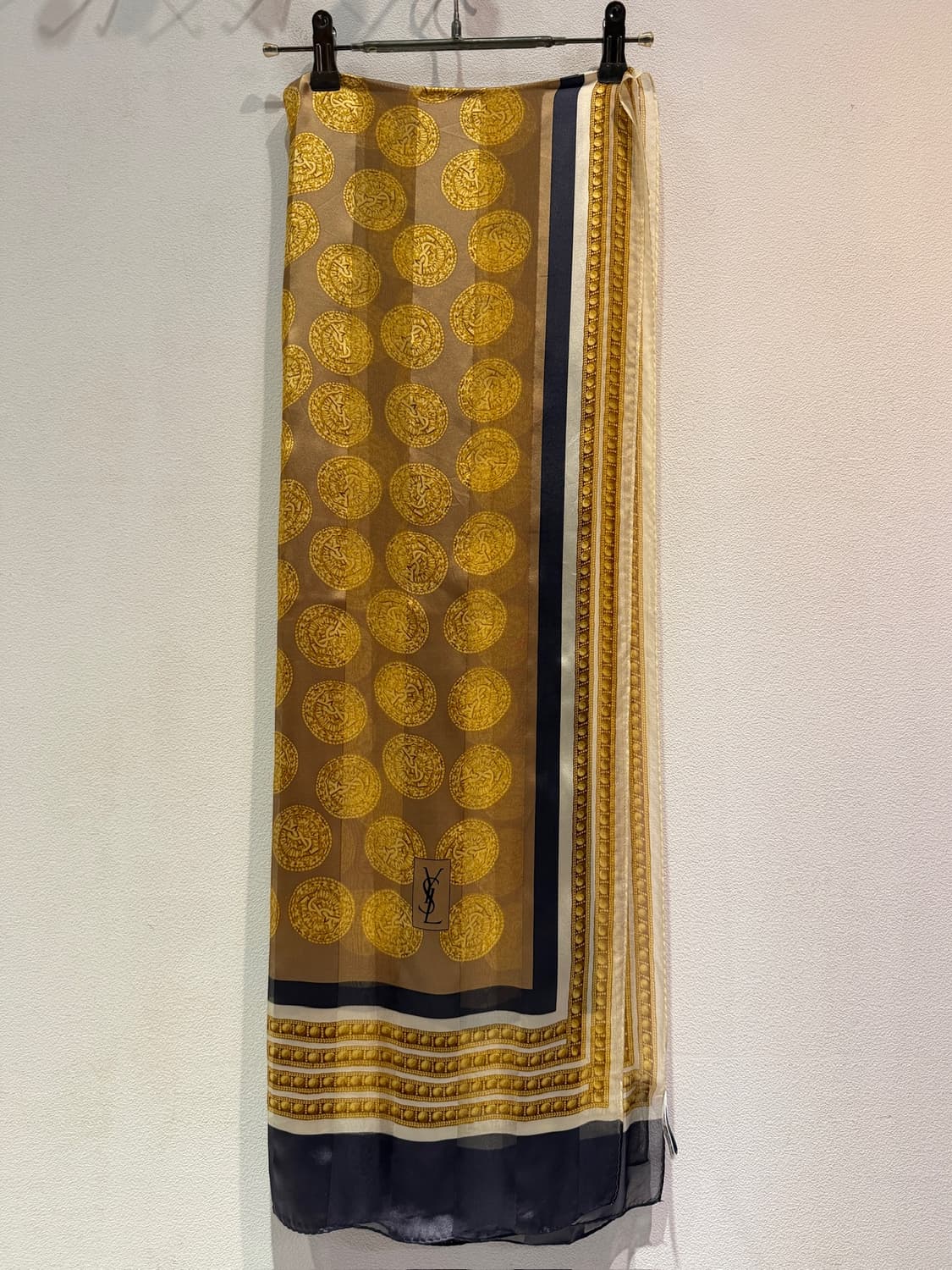 Yves Saint Laurent 100% Silk Scarf 상품이미지2