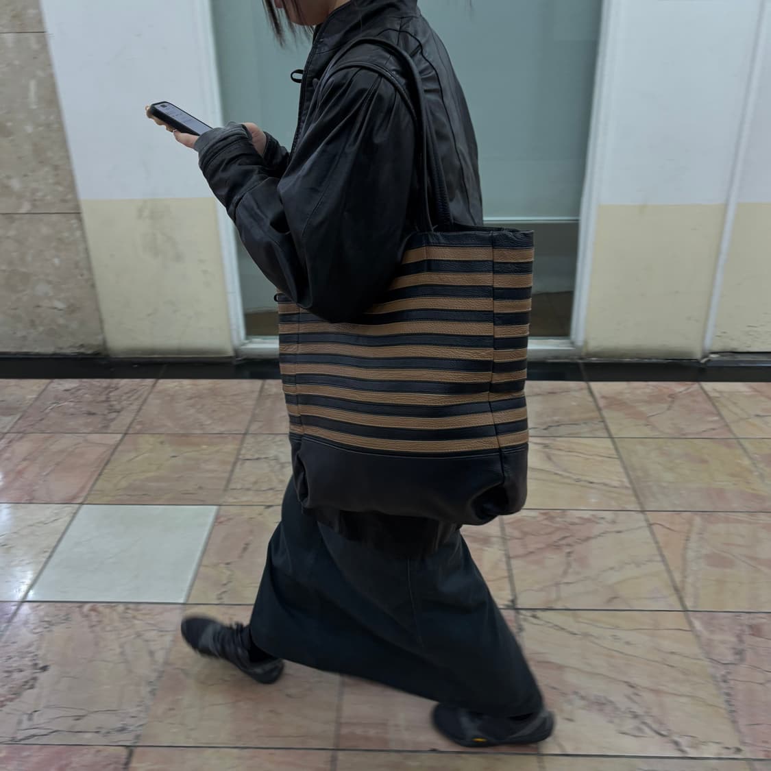 vtg cowhide stripe tote bag 상품이미지2