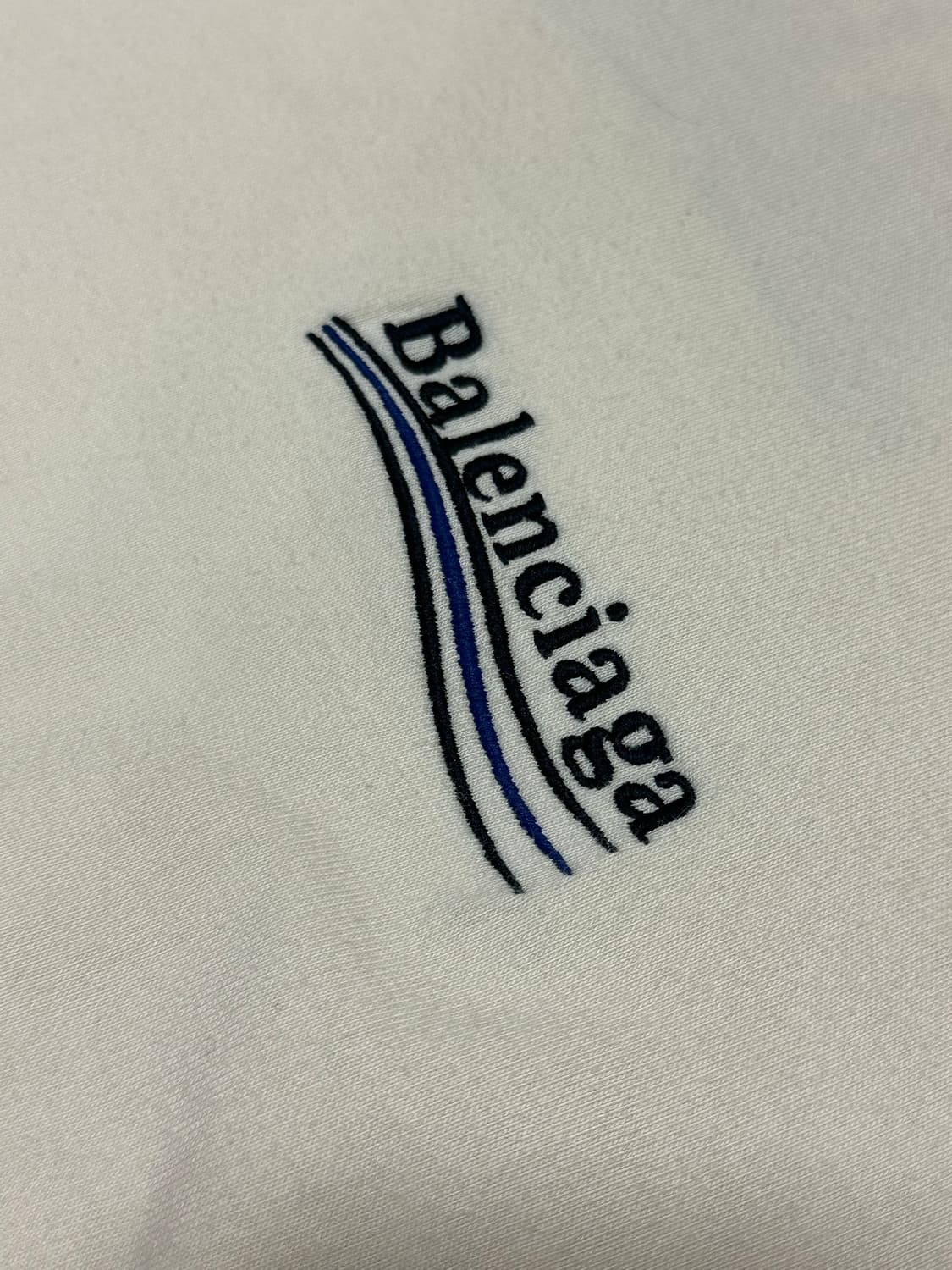 발렌시아가 자수 웨이브로고 반팔티 90 상품이미지4