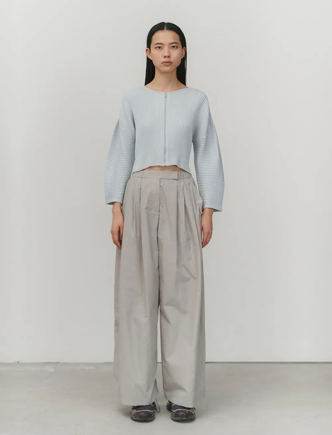 (화이트컬러) 아모멘토 리브드 크롭 집업 가디건 화이트 상품이미지3