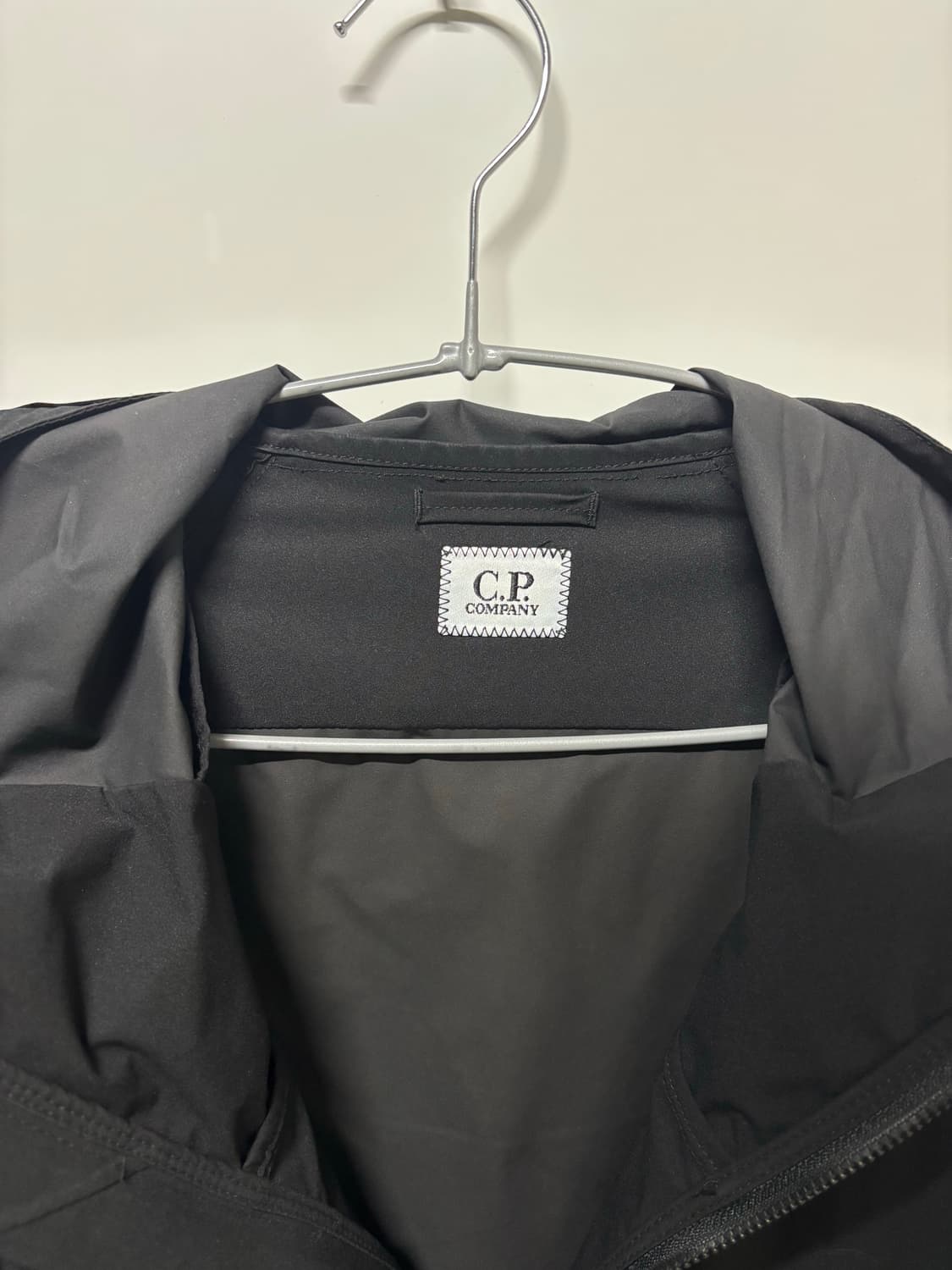 CP컴퍼니 쉘 바람막이 상품이미지2