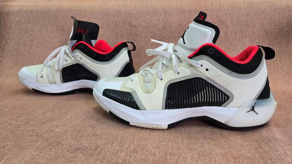 나이키 조던 정품 305mm- 37로우 농구화 흰검빨 상품이미지4